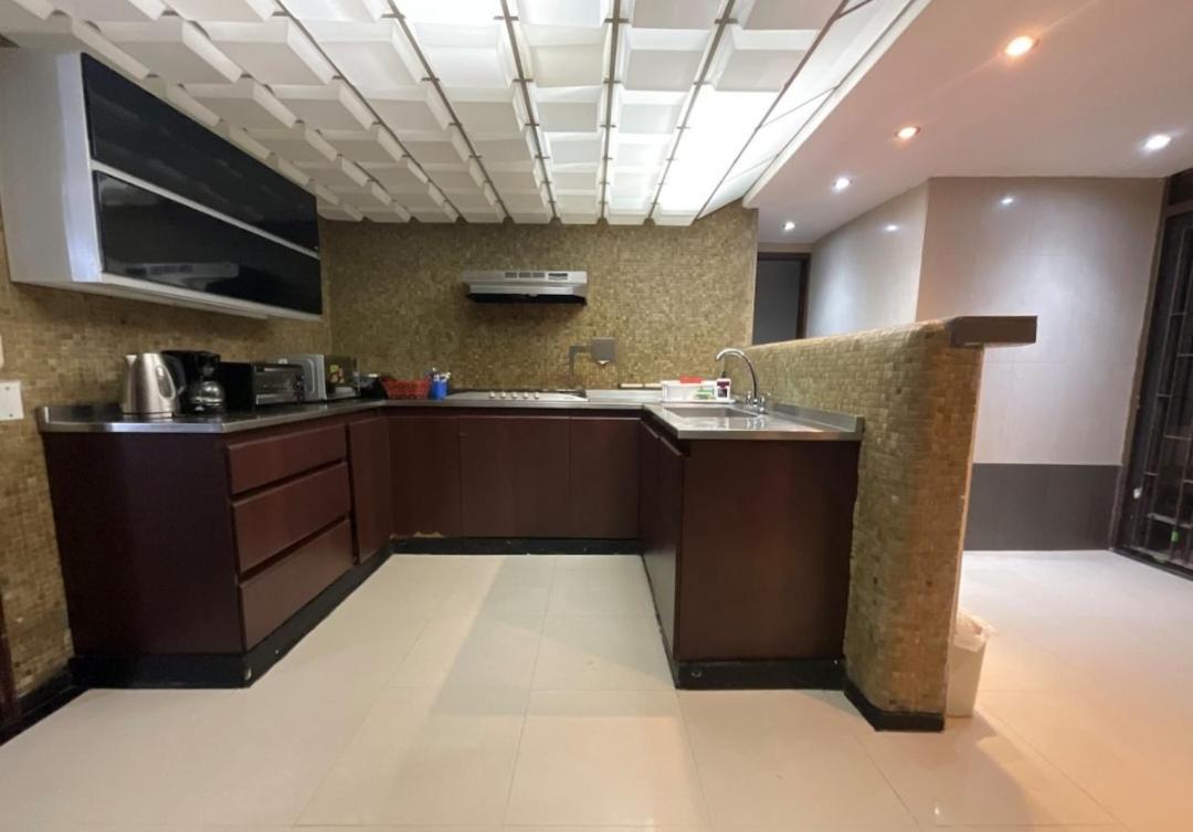 Apartamento Amplio Apto En Zona Exclusiva